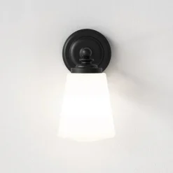 Anton vegglampe for baderom IP44