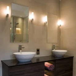 Bari vegglampe