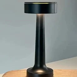 Buddy bærbar bordlampe oppladbar 4W 3000 Kelvin