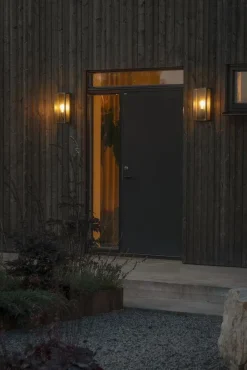 Carpi vegglampe utendørs IP44 - Svart/Klart glass
