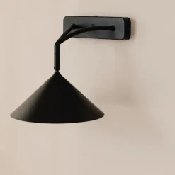 Curve vegglampe
