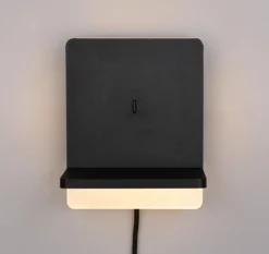 Fairfield vegglampe 9W 3000 Kelvin med USB - 3-step dim