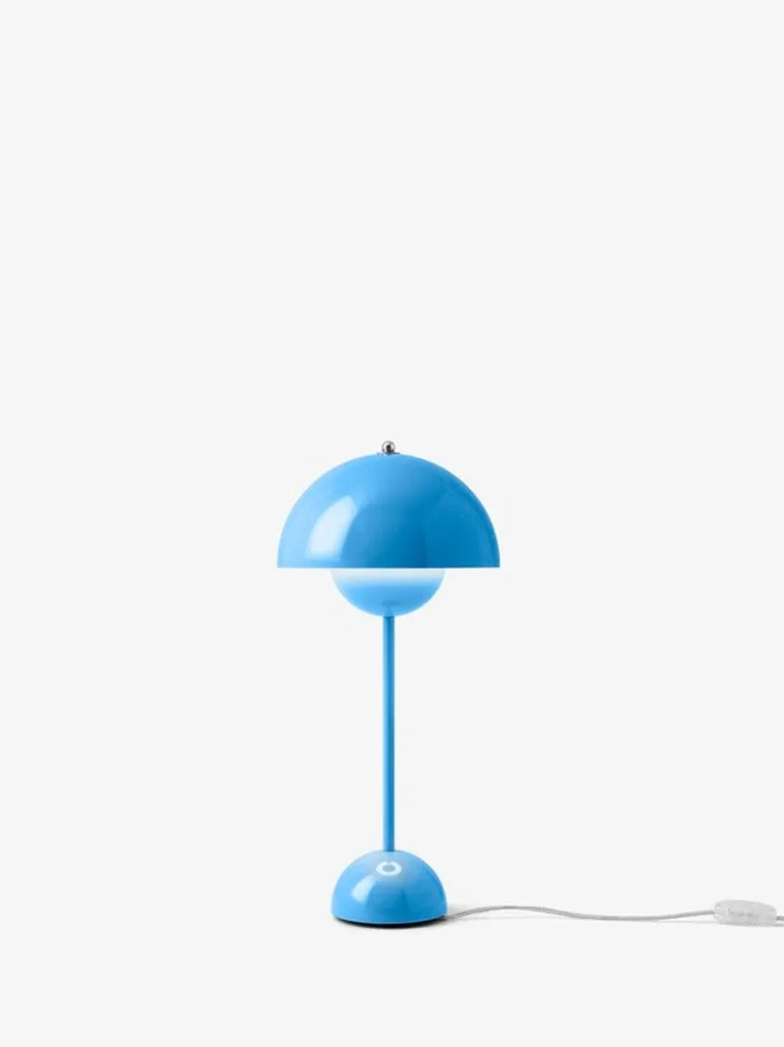 Flowerpot VP3 bordlampe