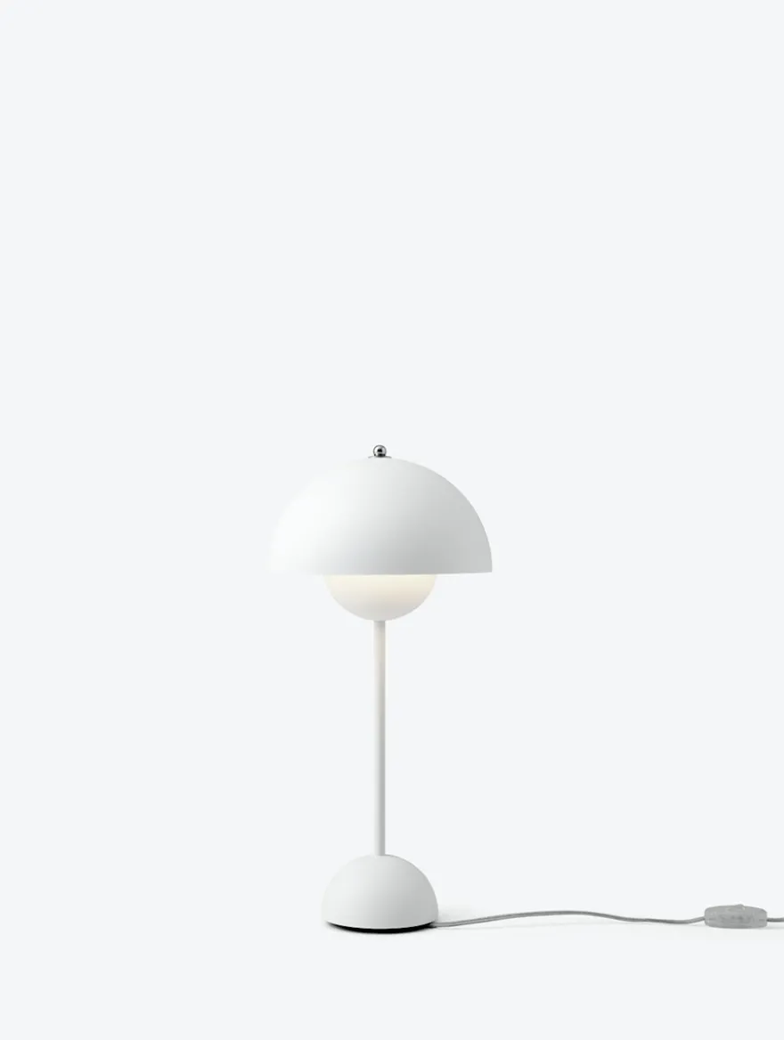 Flowerpot VP3 bordlampe