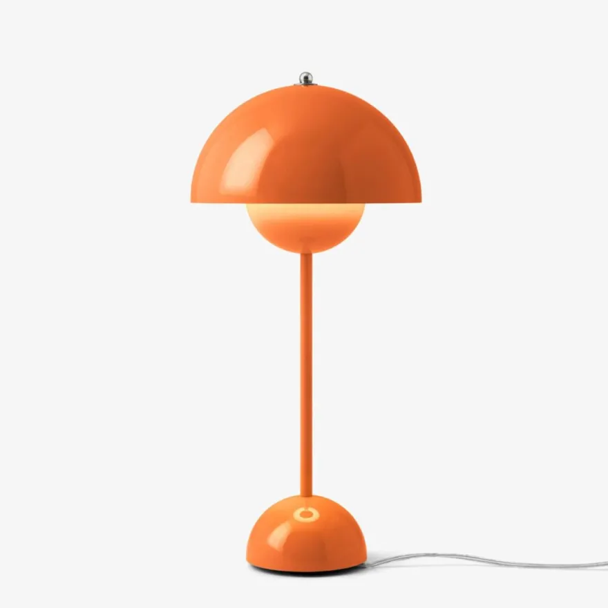 Flowerpot VP3 bordlampe