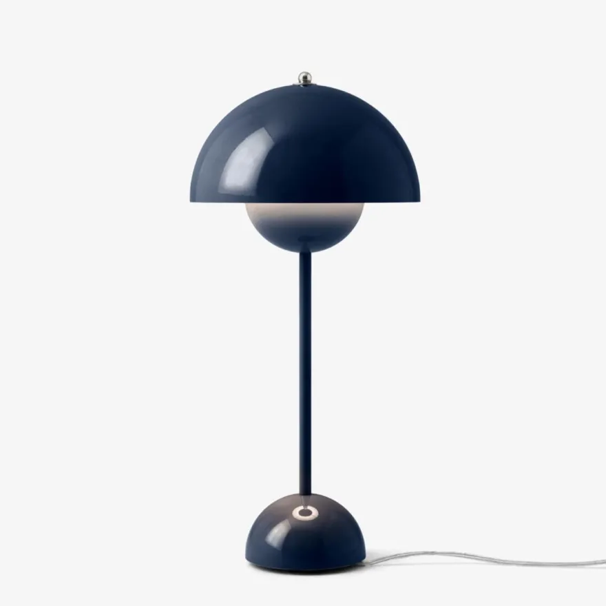 Flowerpot VP3 bordlampe