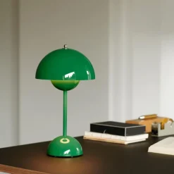 Flowerpot VP9 bærbar bordlampe