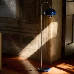 Flowerpot VP12 gulvlampe