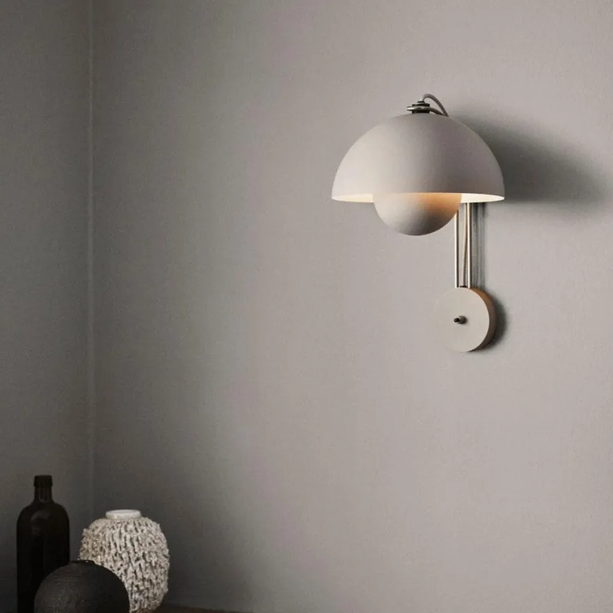 Flowerpot VP8 vegglampe