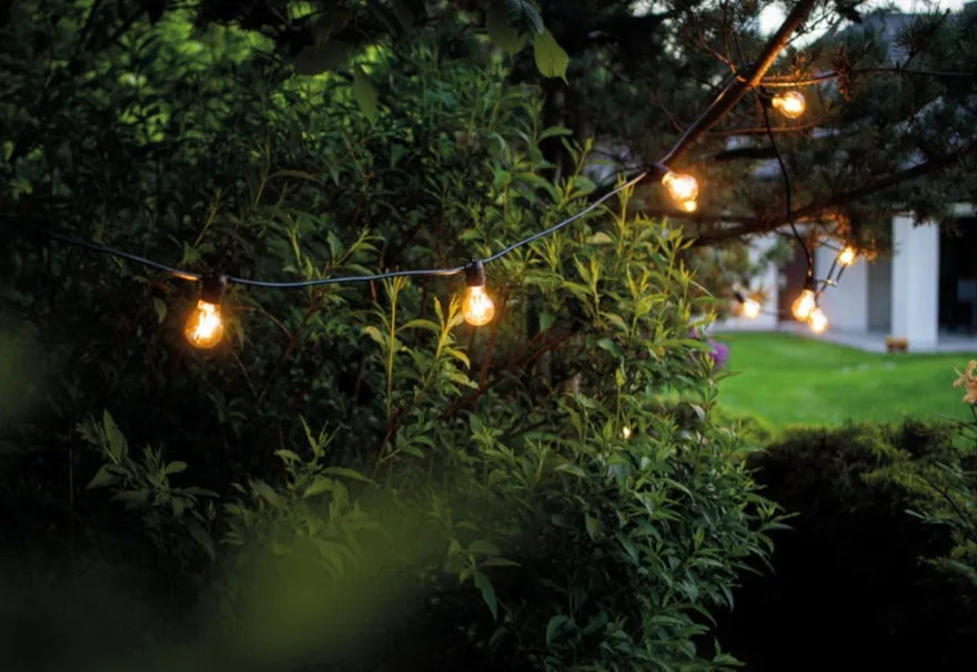 Garden Garland utendørs lysslynge 9 meter 15 lys IP65 Startsett - Svart