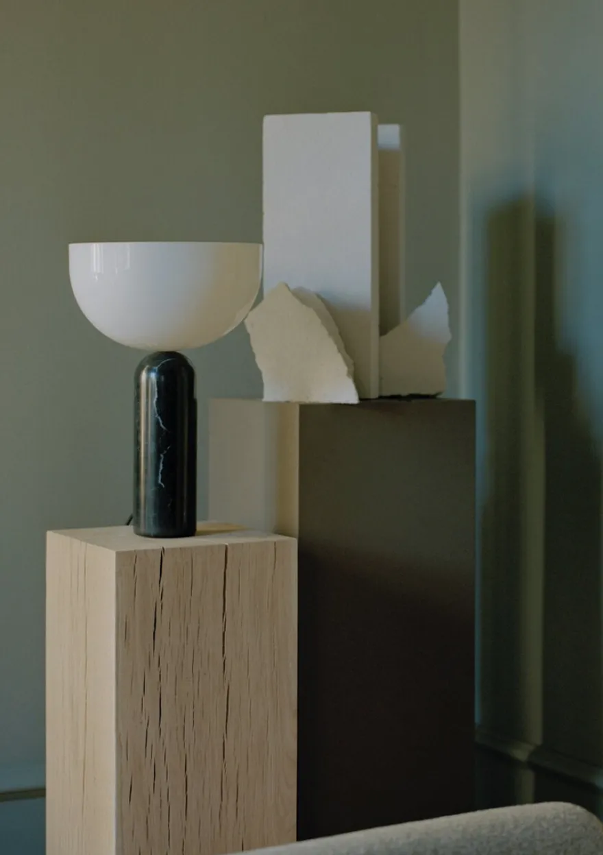 Kizu bordlampe - svart marmor - L