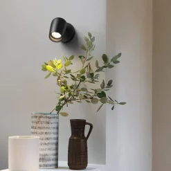 Koto vegglampe med bryter