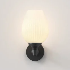 Liberty vegglampe for baderom IP44