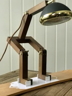 Mr. Wattson bordlampe, Limited Edition - Svart og messing