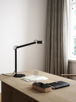 Nobu bord/vegglampe 9W LED dimbar - Svart