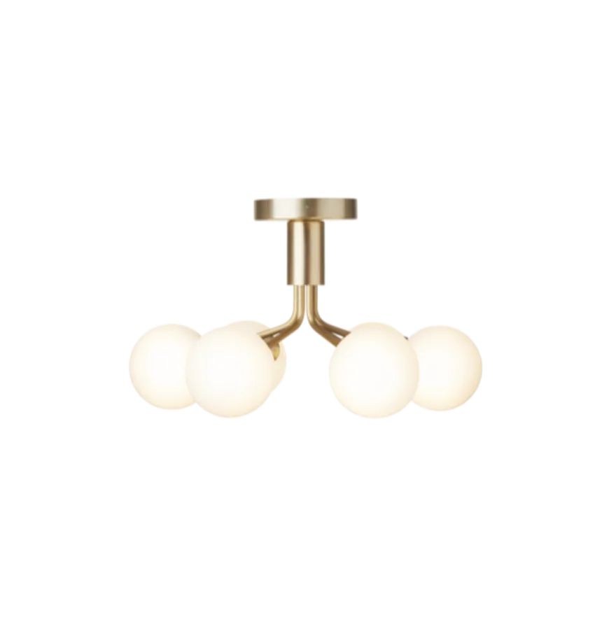 Nuura Apiales 6 taklampe børstet messing / opal glass