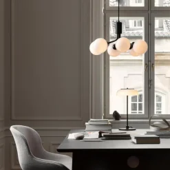 Nuura Apiales 6 taklampe satin svart / opal