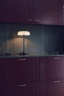 Nuura Blossi bordlampe - svart