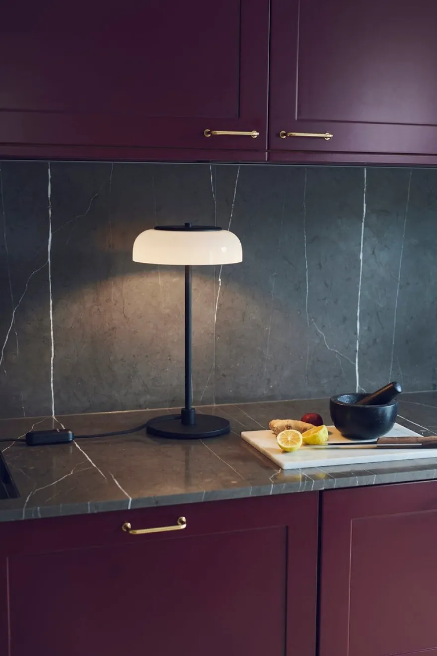 Nuura Blossi bordlampe - svart