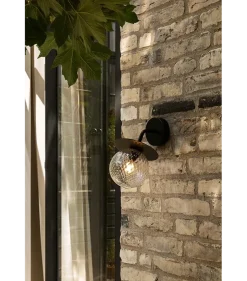 Nuura Liila utendørslampe - svart/optikk