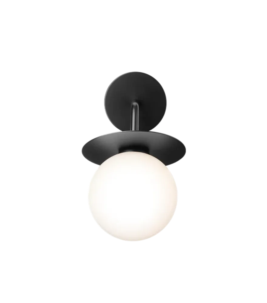 Nuura Liila utendørslampe - svart/opal