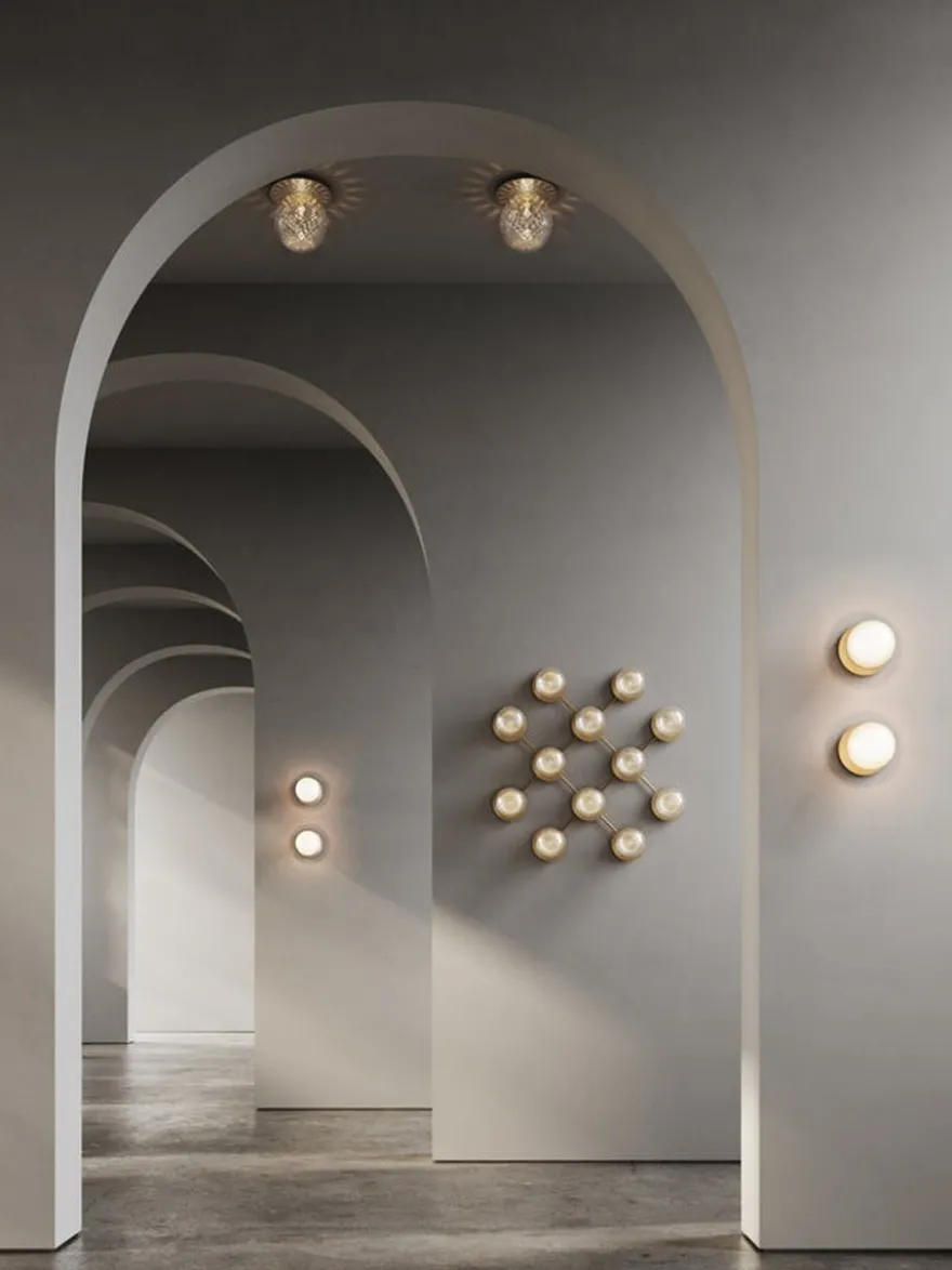 Nuura Liila 1 vegglampe/taklampe - medium - nordic gold / optikk