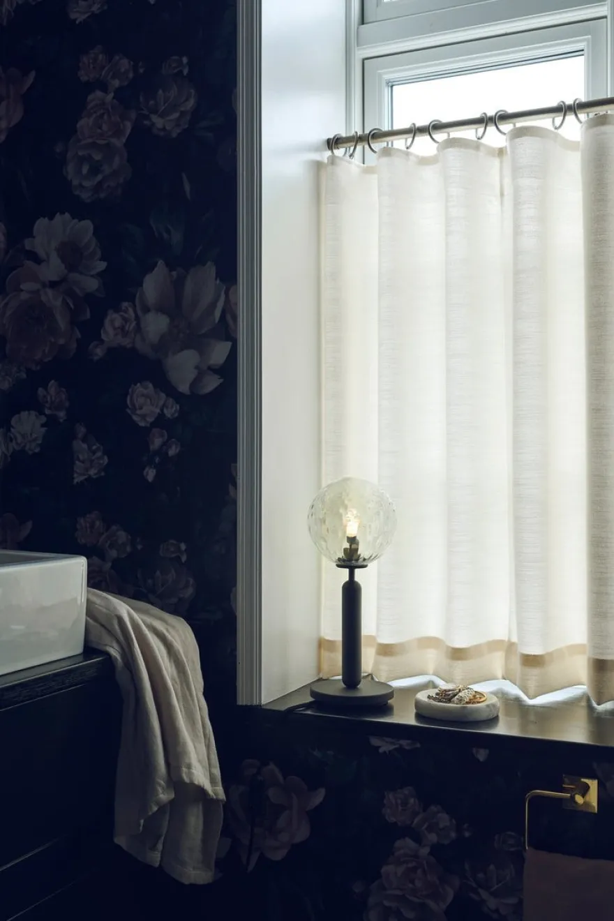 Nuura Miira bordlampe svart / optikk