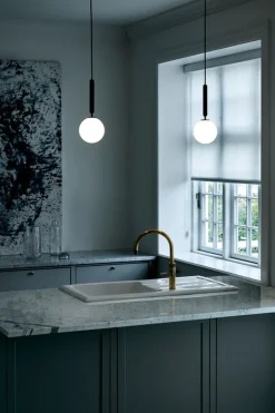 Nuura Miira 1 svart/opal