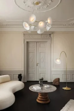 Nuura Petalii 10 taklampe Hvit/messing