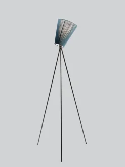 Oslo Wood gulvlampe svart med skjerm