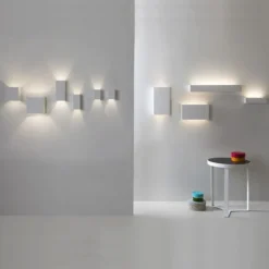 Pella 325 vegglampe opp/ned IP20 E27 - Hvit