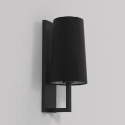 Riva 350 vegglampe IP44 med skjerm