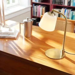 Room 49 bordlampe 40 cm - Opal/Antikk messing